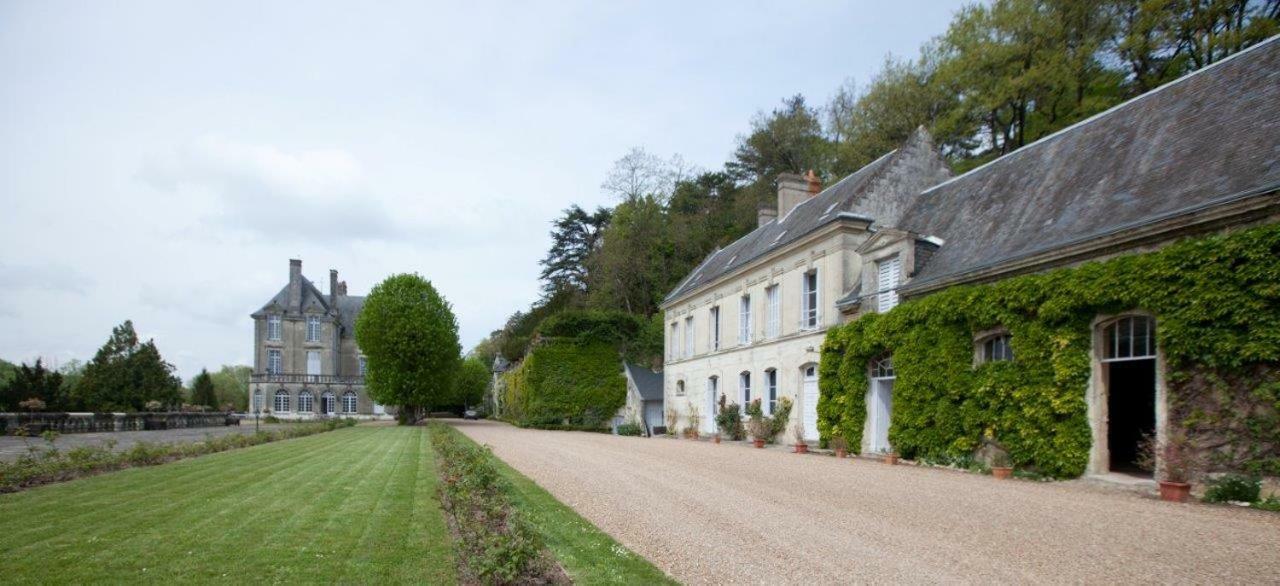 Gite Familial Chateau La Roche Racan Saint-Paterne-Racan Exterior photo